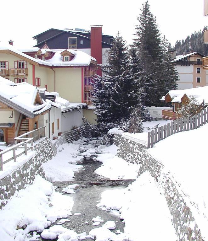 Hotel Milano Madonna di Campiglio Exterior photo